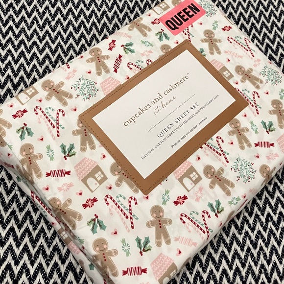 cupcakes & cashmere Other - QUEEN Sheet Set, Gingerbread and Candy Canes.